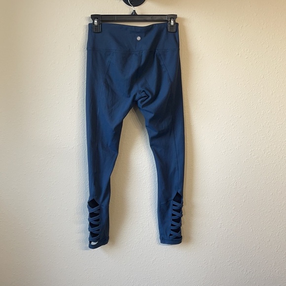 Yogalicious Blue High Waist Cutout Crop Leggings Size Small - Picture 9 of 10